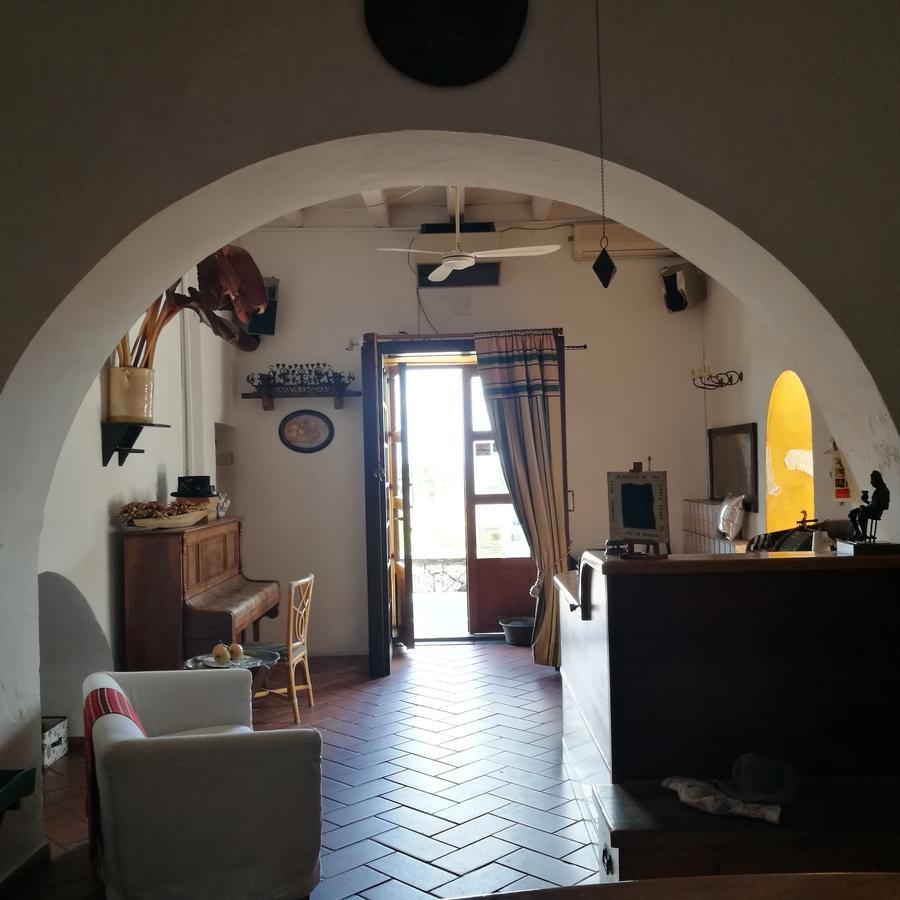 La Locanda Del Barbablu Stromboli Bagian luar foto