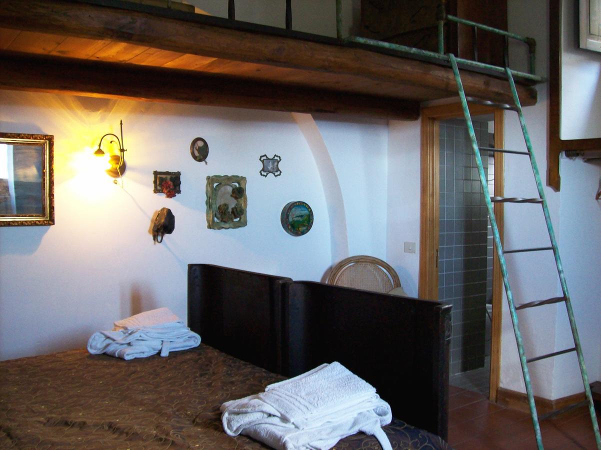 La Locanda Del Barbablu Stromboli Bagian luar foto