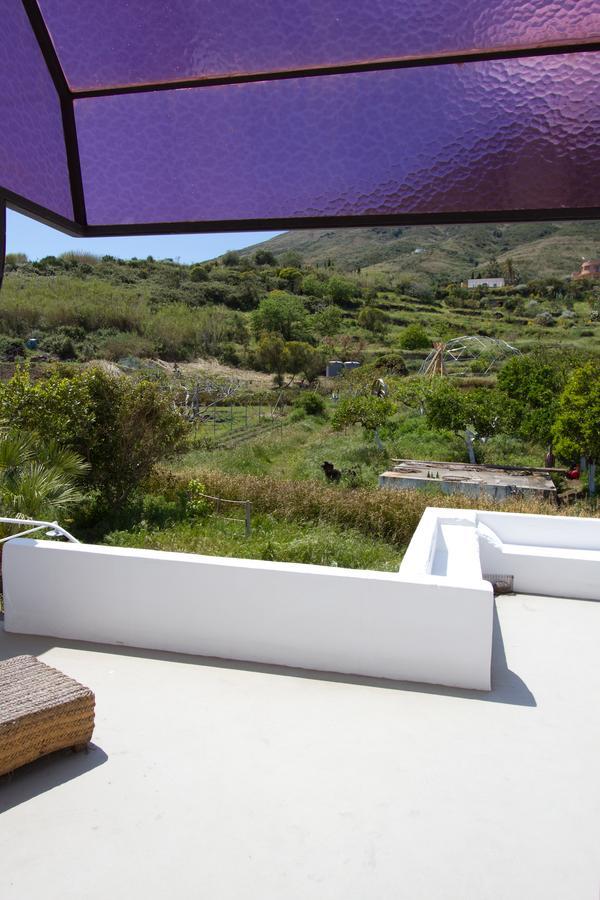 La Locanda Del Barbablu Stromboli Bagian luar foto